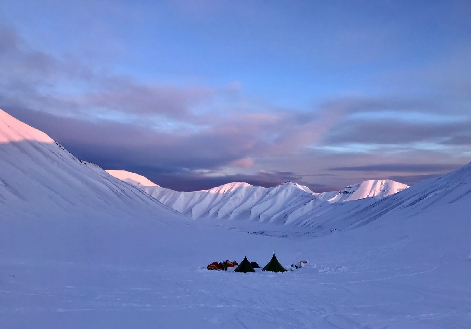 Camp im Schnee