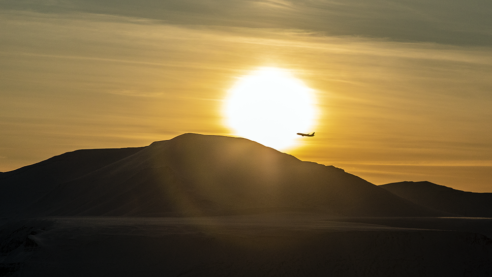 Airplane start