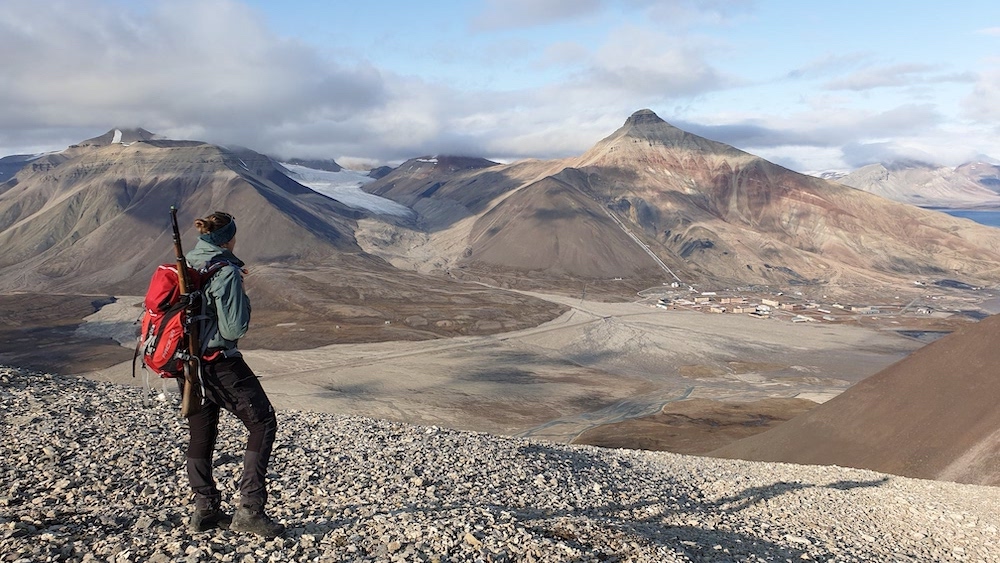 Katja with view above the ghost town Pyramiden