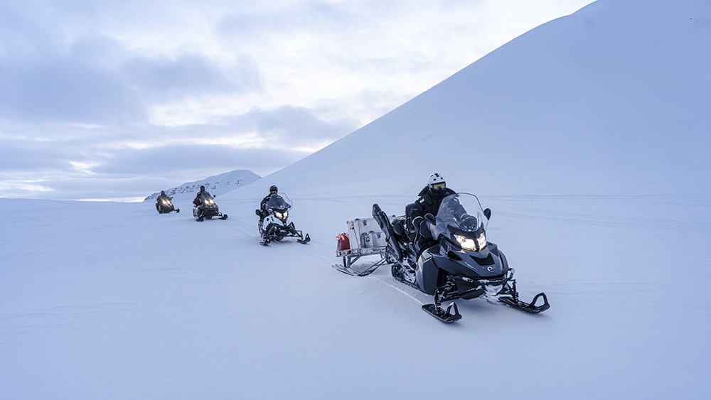 Snowscootersafari in Svalbard