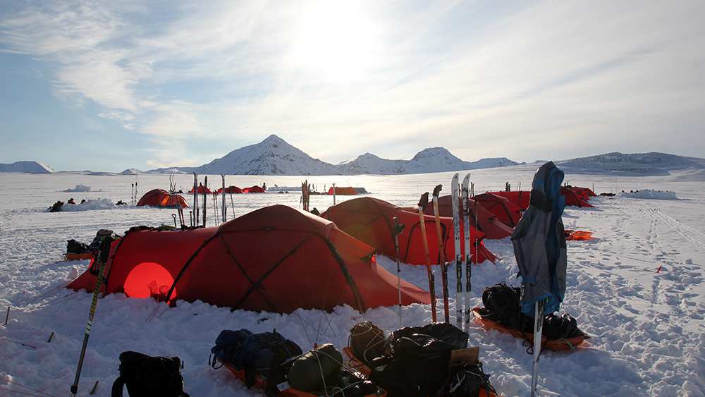 Skicamp on Esmarkbreen