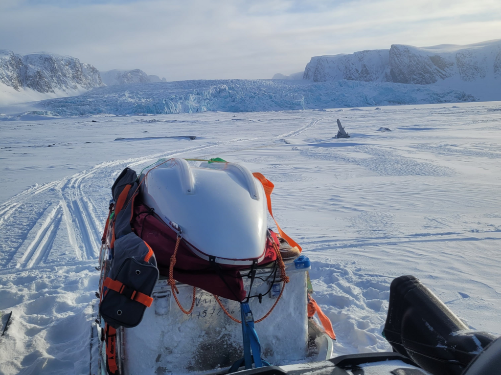 Transport in Winter for Svalbard pa langs