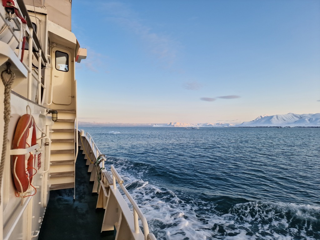 Ulla Rinman on Svalbard with speed